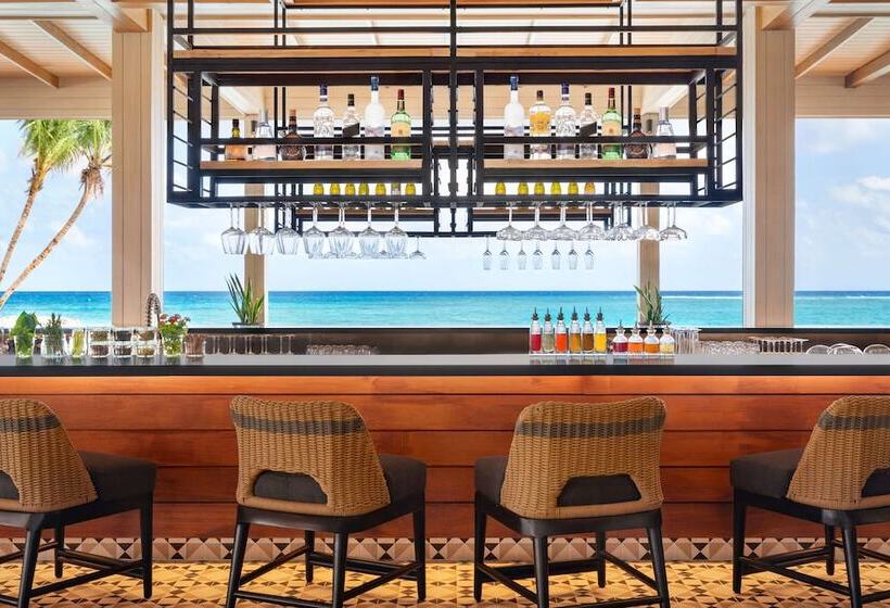 هتل Hilton Maldives Amingiri Resort & Spa