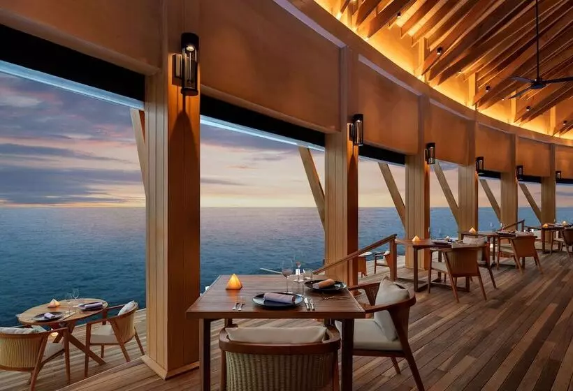 هتل Hilton Maldives Amingiri Resort & Spa