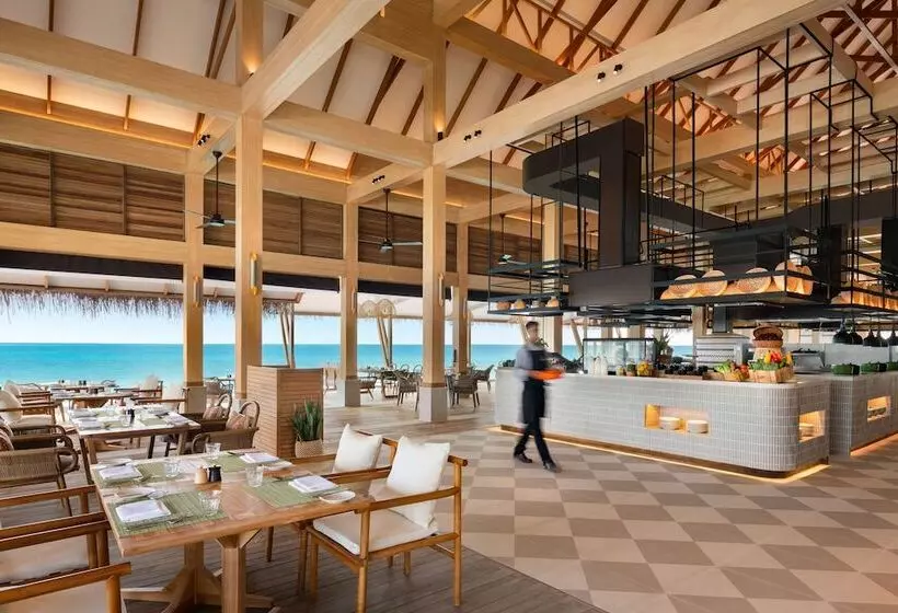 هتل Hilton Maldives Amingiri Resort & Spa