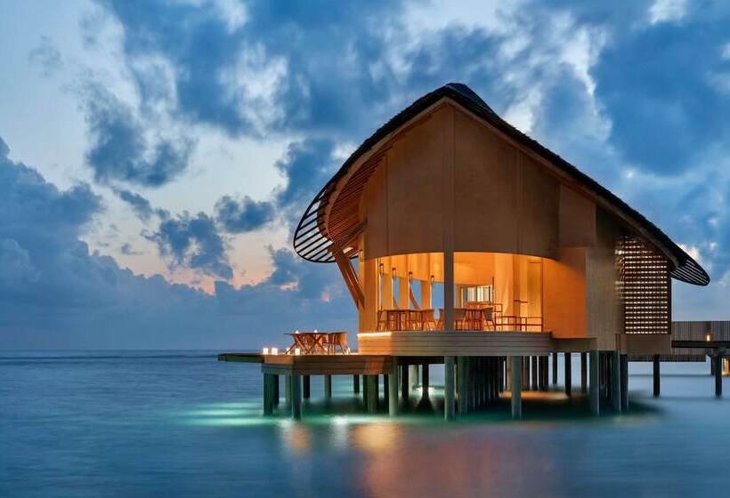 هتل Hilton Maldives Amingiri Resort & Spa