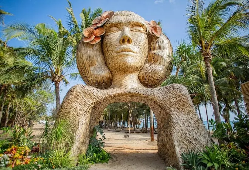 هتل Hola Beach   Beach Club & Eco Glamping Resort