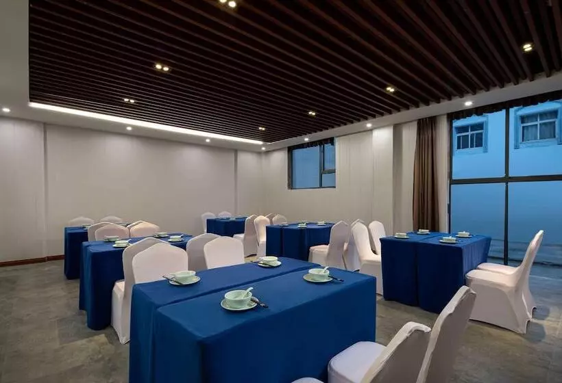 ホテル Ramada Encore By Wyndham Wuhan West