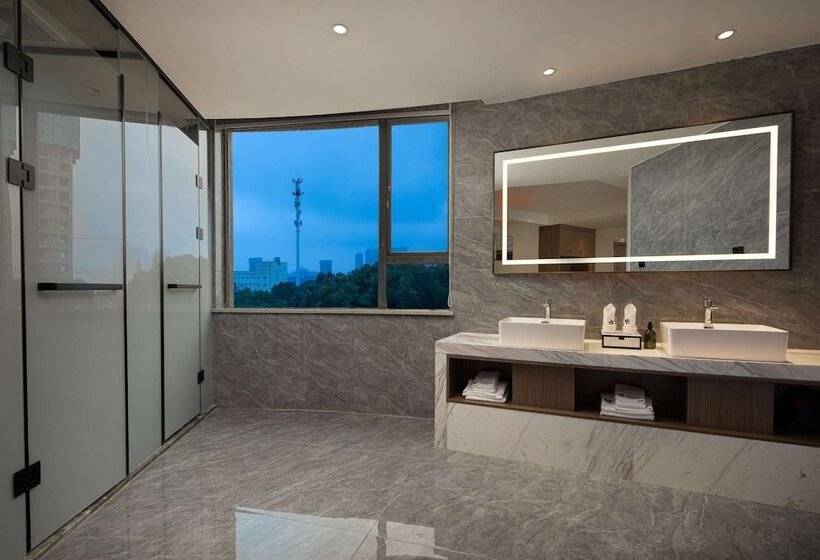 Otel Ramada Encore By Wyndham Wuhan West