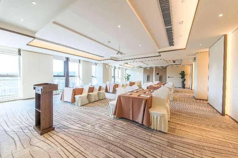 Howard Johnson By Wyndham Longxiang Hotel Ningbo