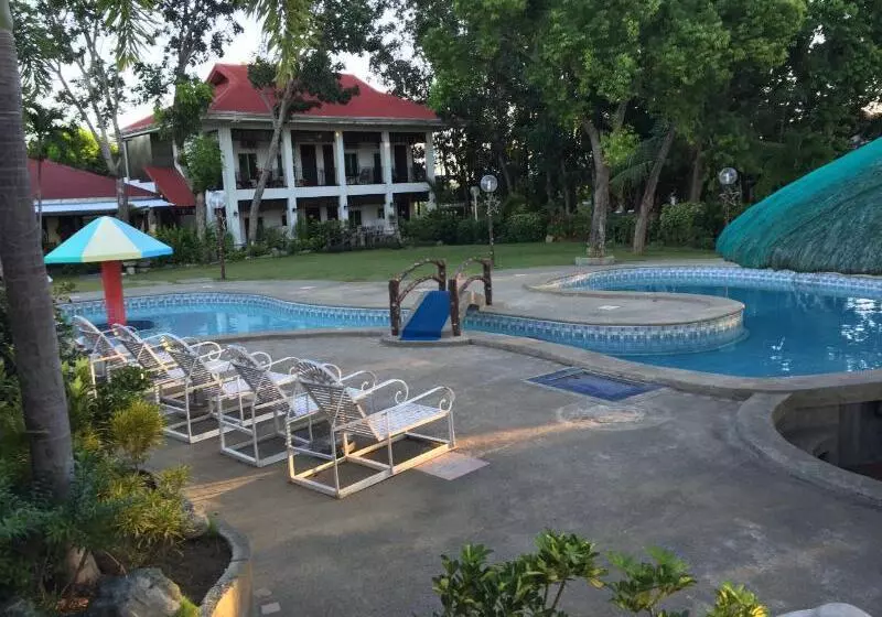 Reddoorz Plus @ Rio Grande De Laoag Resort Hotel Ilocos Norte