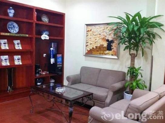 Hotel Hanting Express Shanghai Maoming Road