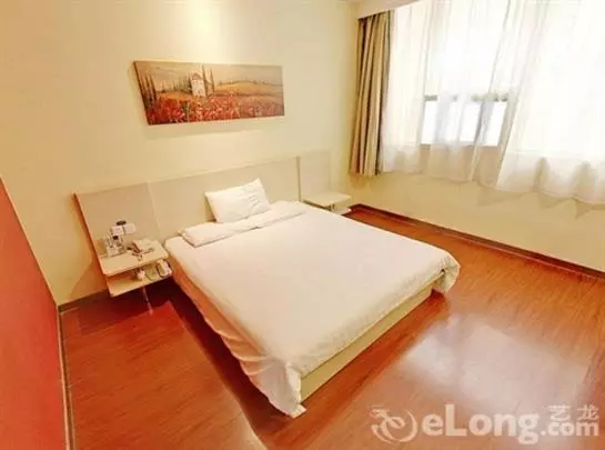 Отель Hanting Express Shanghai Maoming Road