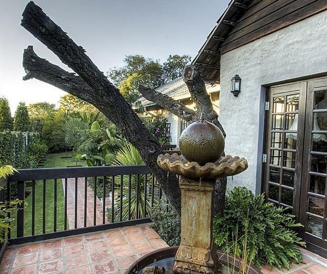 فندق Ashdown House