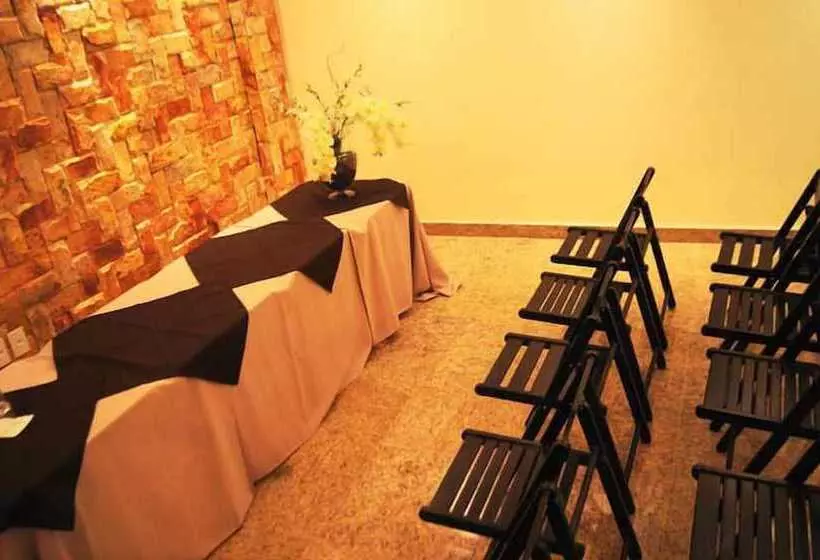 ホテル Candango Aero