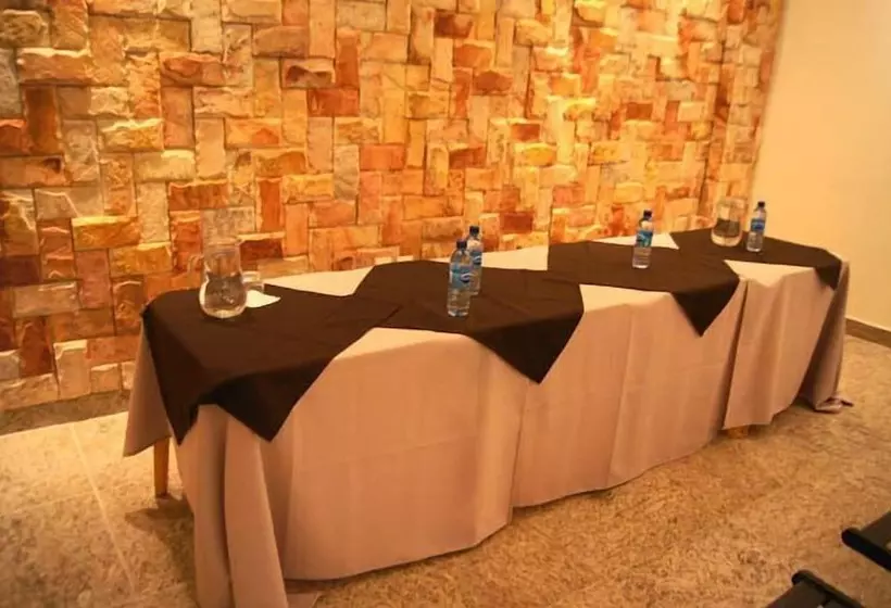 ホテル Candango Aero