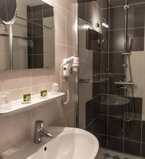 호텔 Le Rhien Hôtel Restaurant