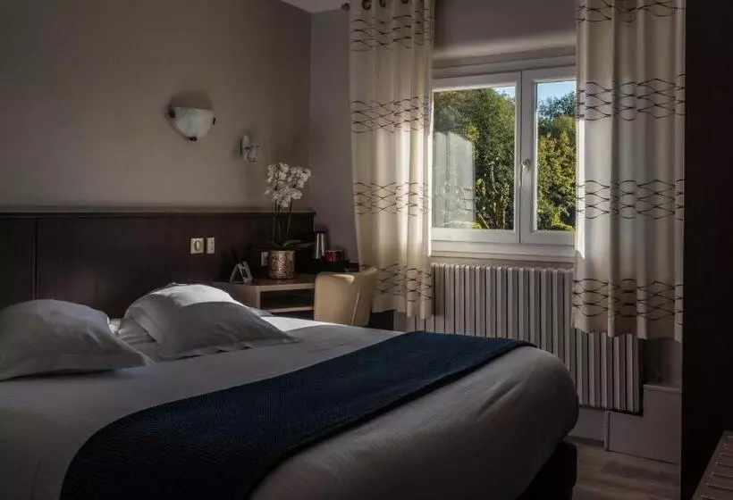 호텔 Le Rhien Hôtel Restaurant