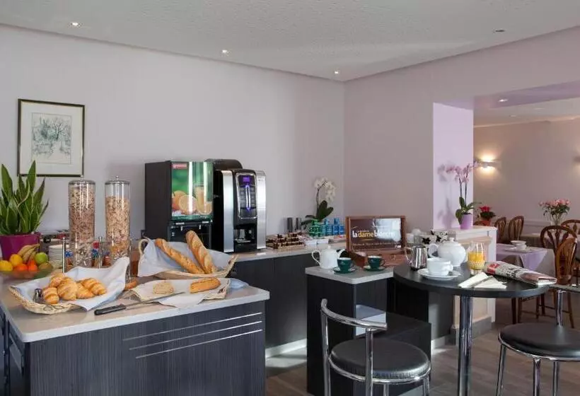 호텔 Le Rhien Hôtel Restaurant