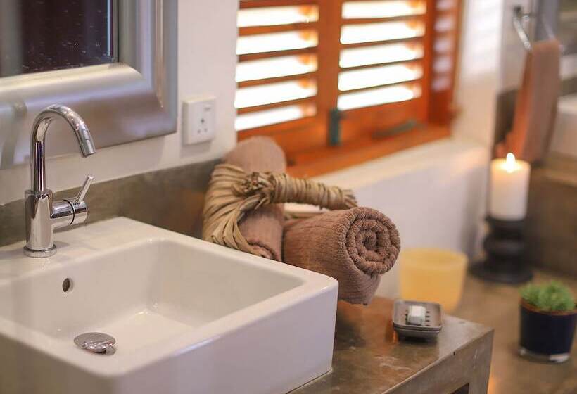 בית מלון כפרי Saffron And Blue