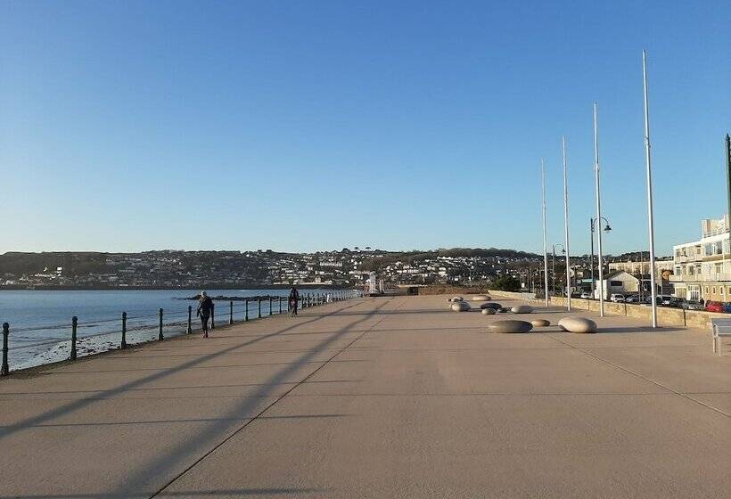 Hotel Dunedin Guest House