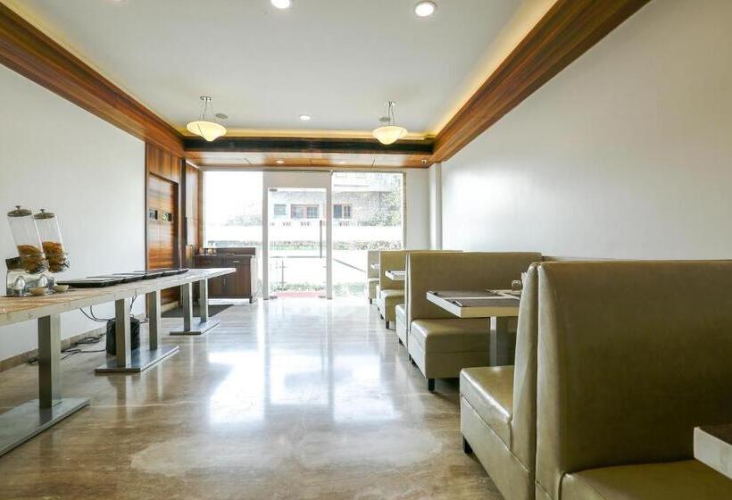 Hotelli Treebo Premium Eden Residency