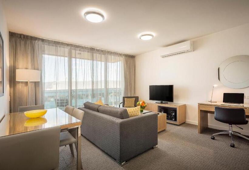 Quest King William South