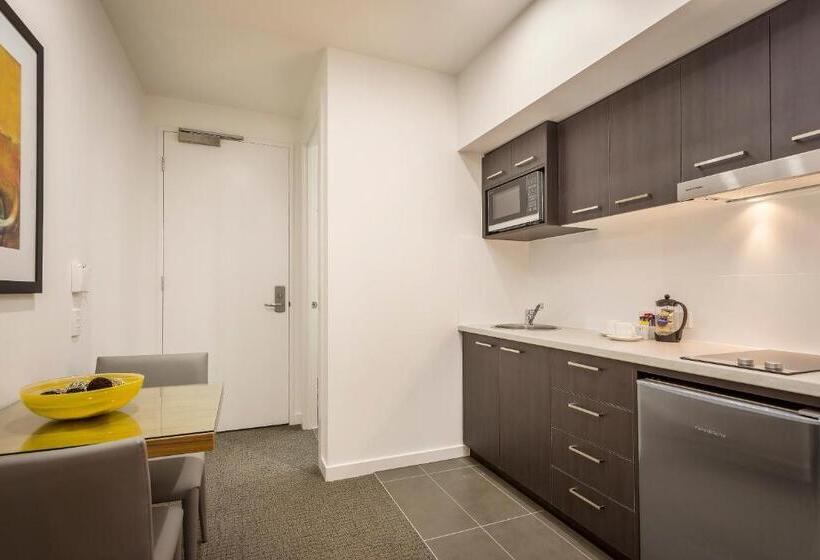 Quest King William South