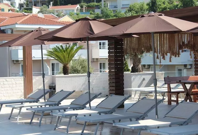 Sun Village Apartments