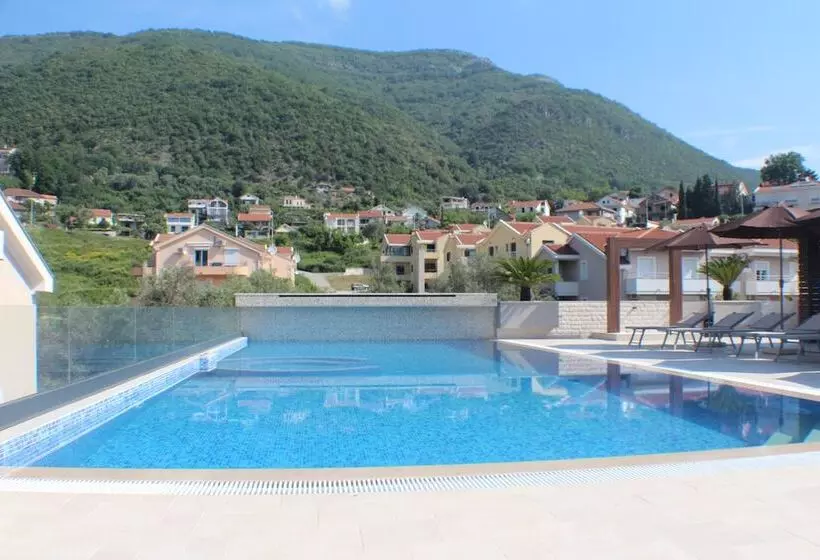 Sun Village Apartments