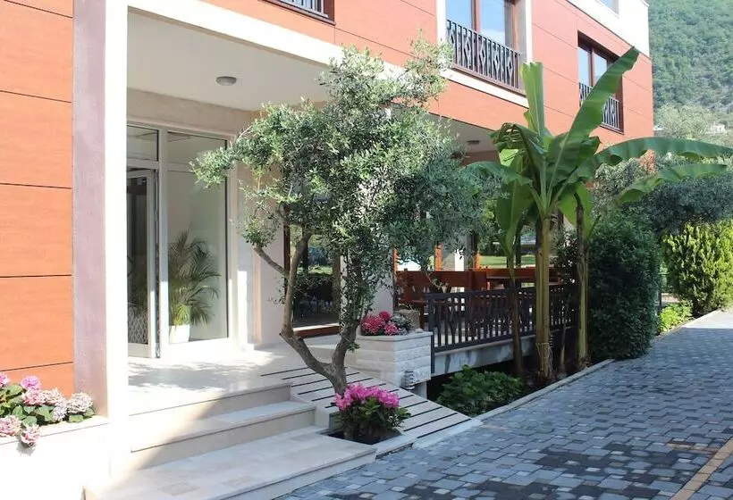 Sun Village Apartments