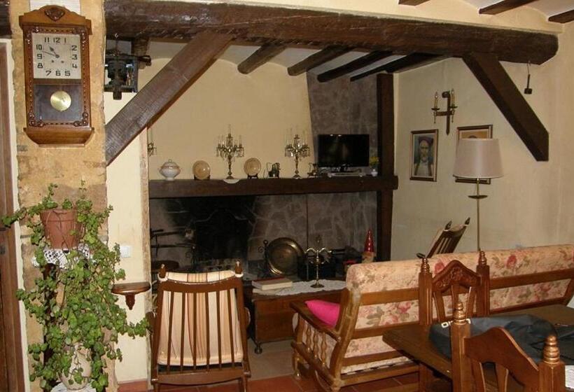 مبيت وإفطار Cal Pons