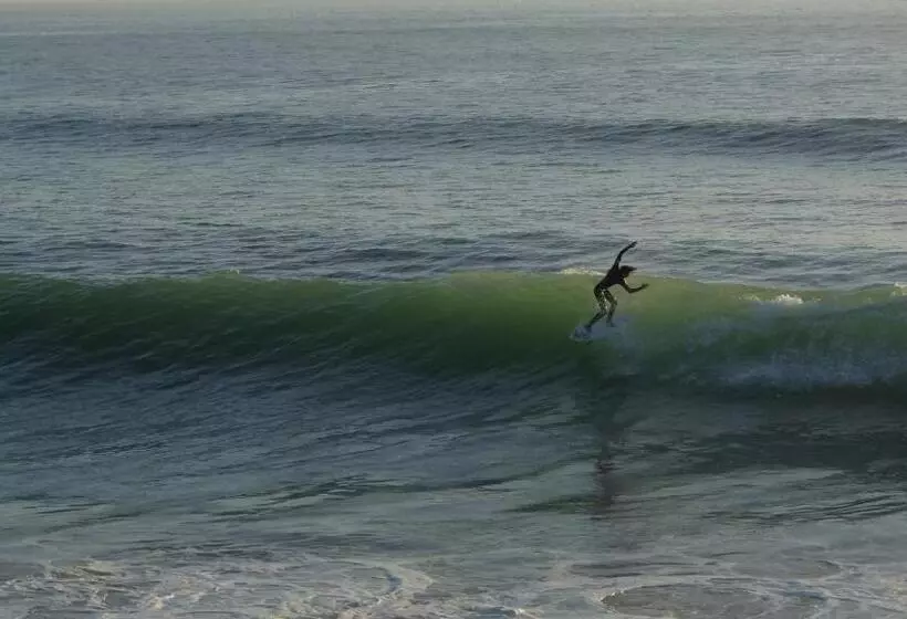Happy Surf Hostel
