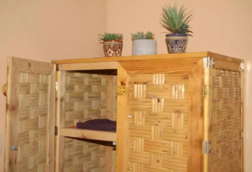 Happy Surf Hostel