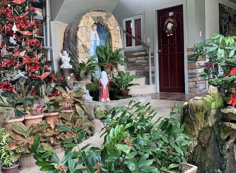 هتل First Baby Bytes Guest House