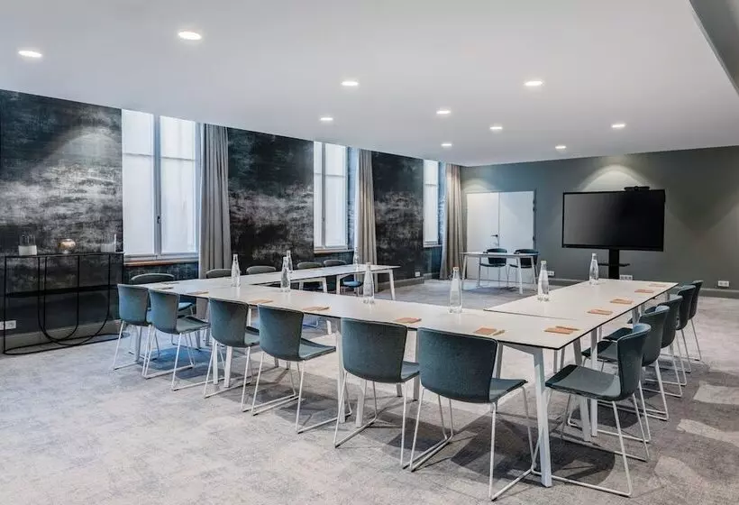 هتل Fleur De Loire