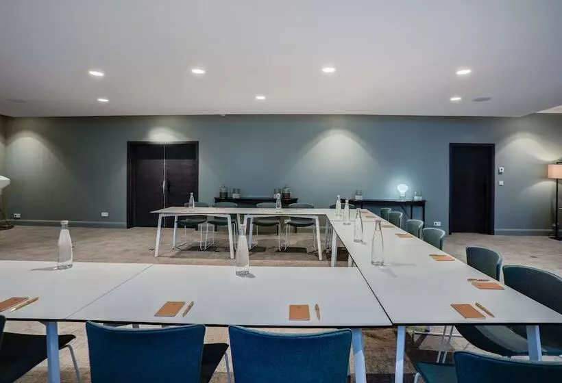 هتل Fleur De Loire