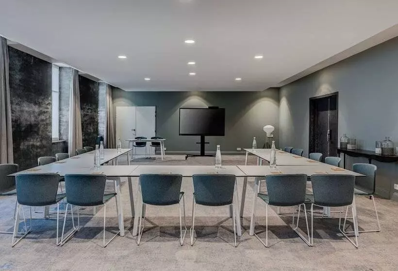 هتل Fleur De Loire