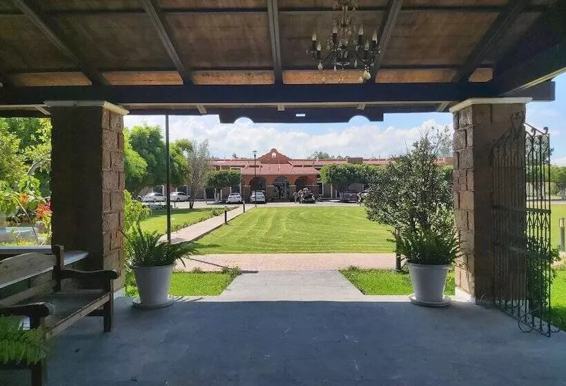 Hotelli Mesón Del Puente