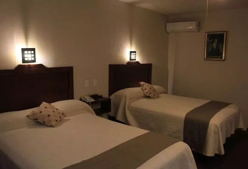 Hotelli Mesón Del Puente