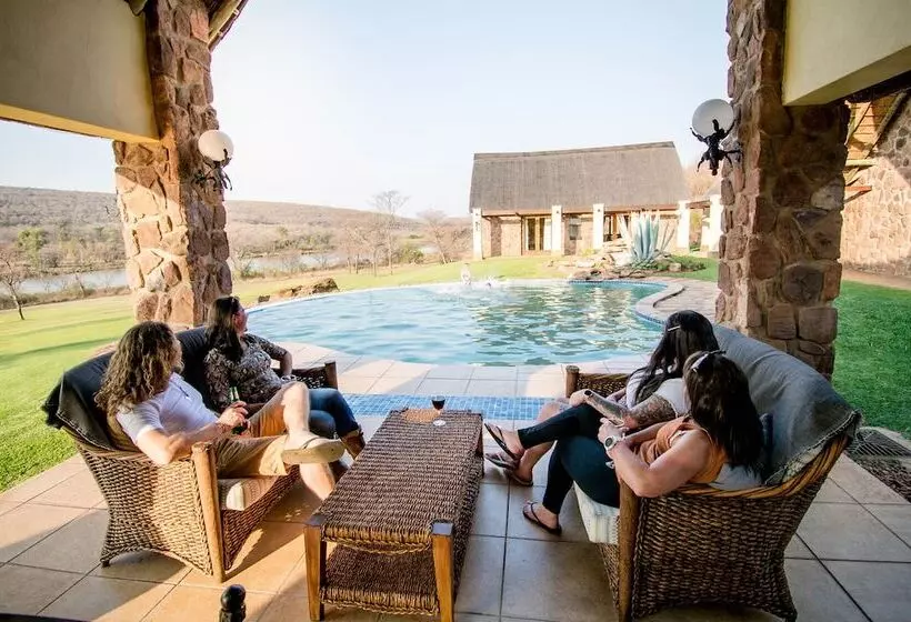 Hotelli Riverdance Lodge