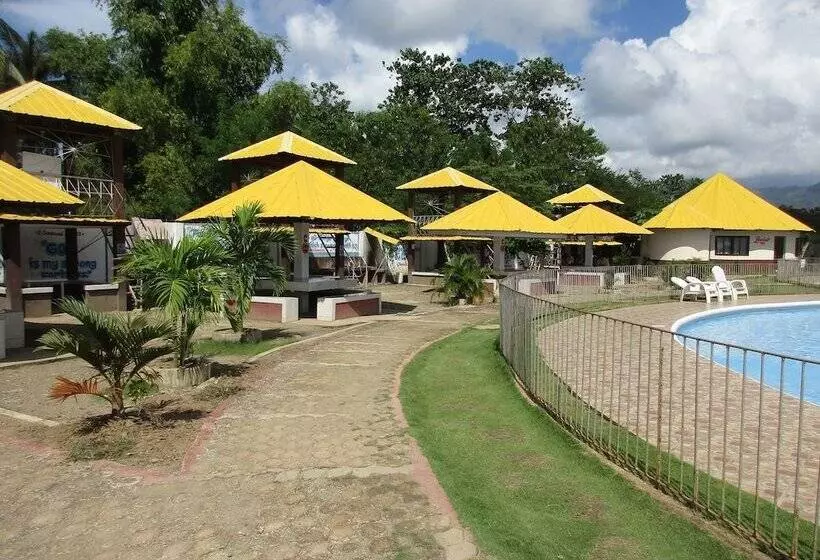 ホテル Tmi Resort