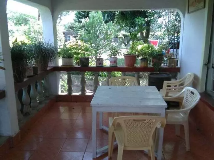 هتل Victoria Court