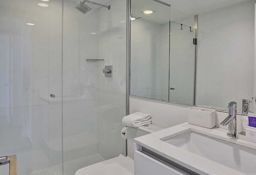 בית מלון כפרי Beach Haus Key Biscayne