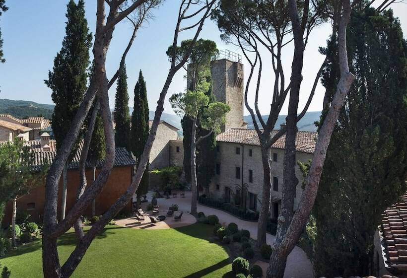 בית מלון כפרי Castello Di Reschio