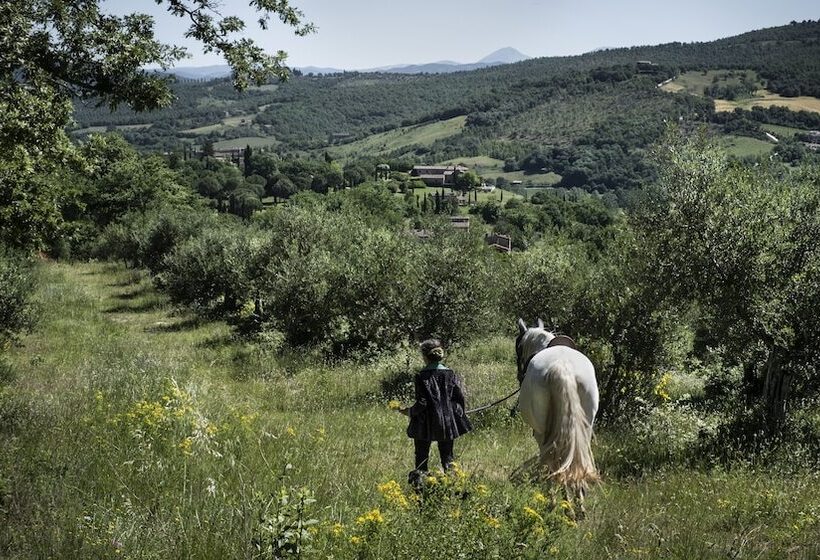 ホテル Castello Di Reschio
