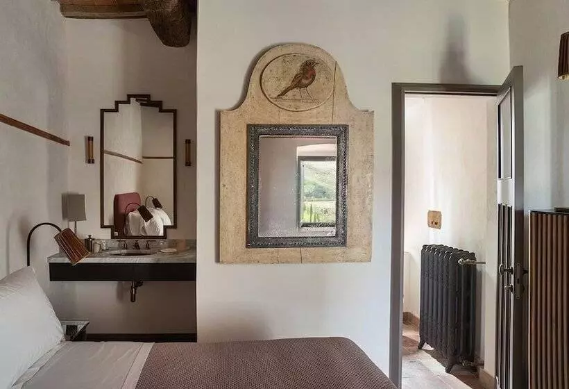 Hotelli Castello Di Reschio