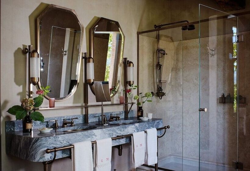 בית מלון כפרי Castello Di Reschio