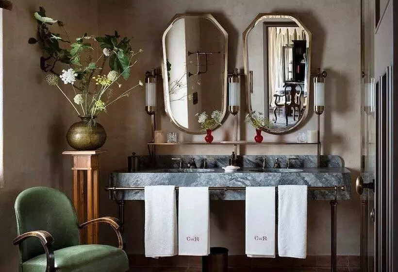 Hotelli Castello Di Reschio