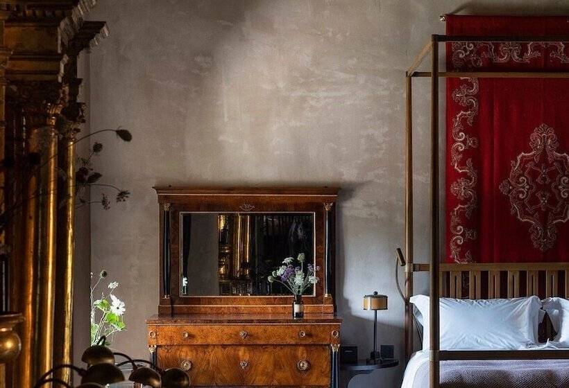 ホテル Castello Di Reschio