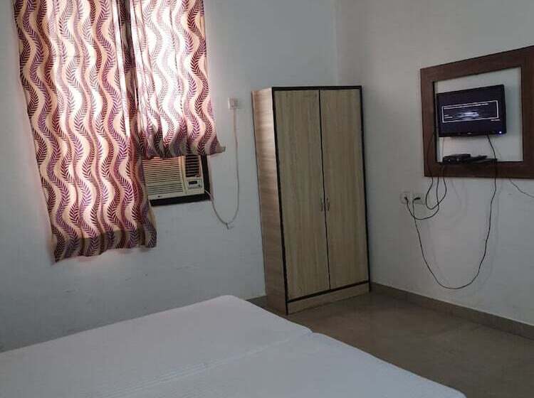 فندق Goroomgo Ambikalia Palace Agra