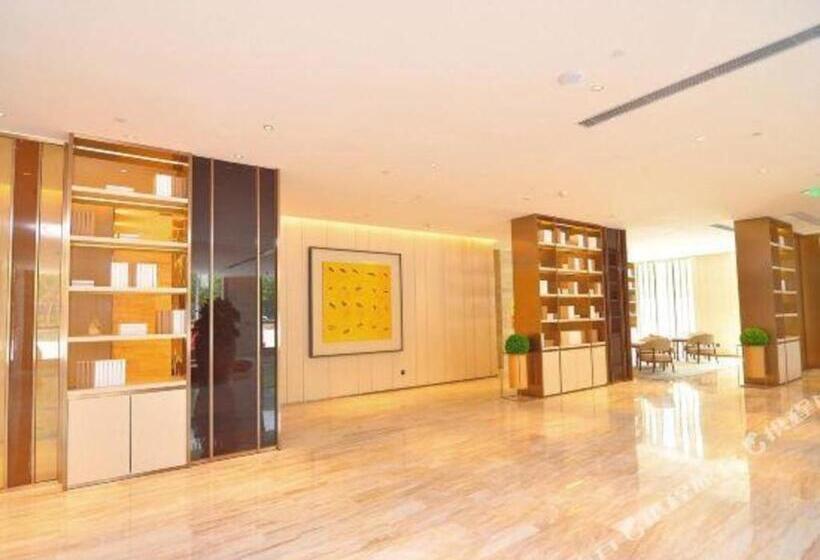 Ji Hotel Xining Haihu New District