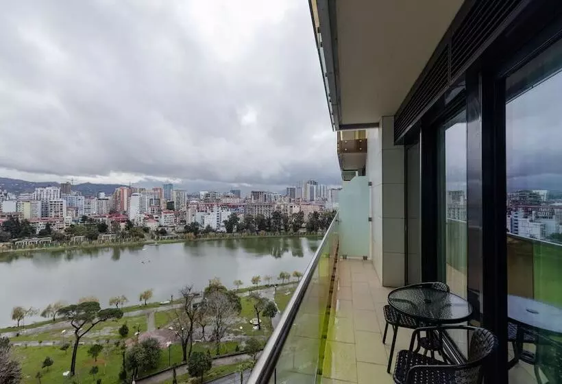 هتل Miramar Luxury Residences
