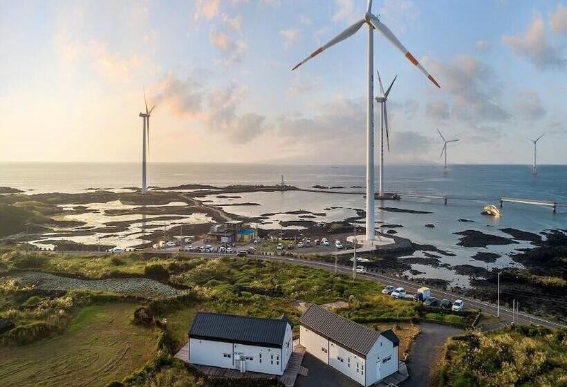 Jeju Sihyeonuipungcha Pension