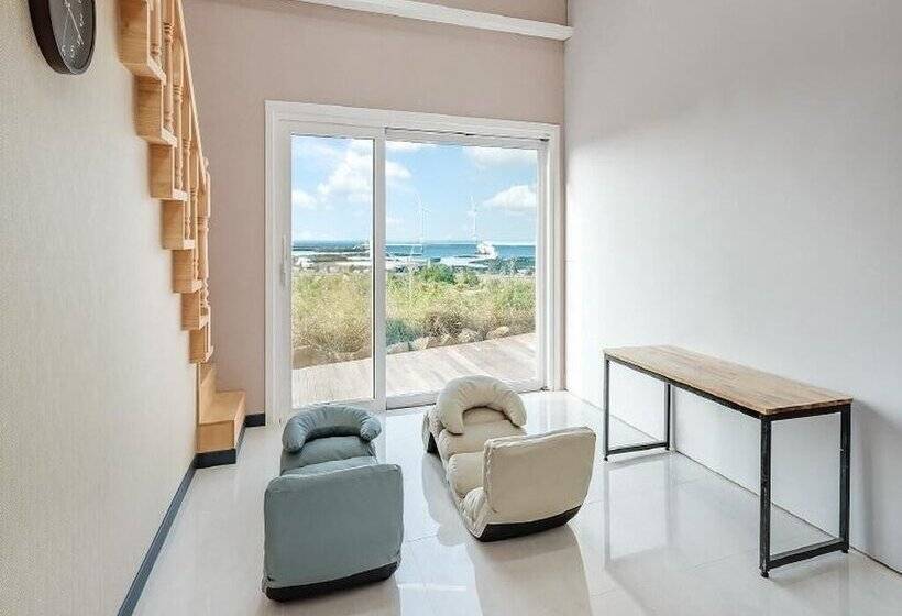 Jeju Sihyeonuipungcha Pension