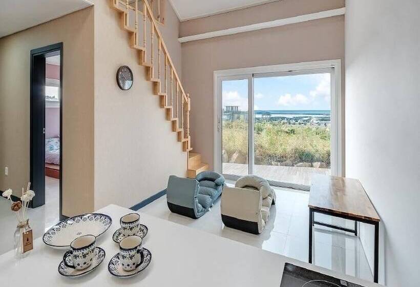 Jeju Sihyeonuipungcha Pension